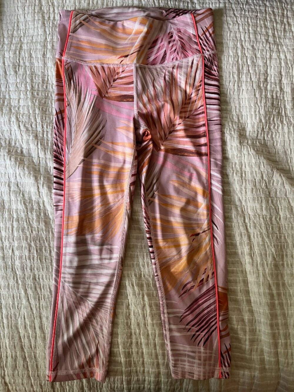 GAP Fit Eclipse- Tropical Print Legging- S-REG